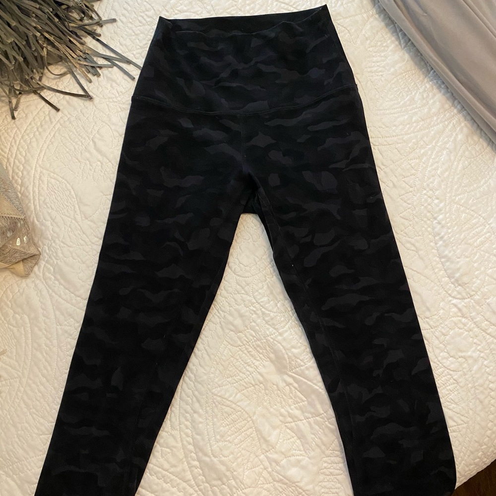 Lululemon Align 21 inch crop leggings camo